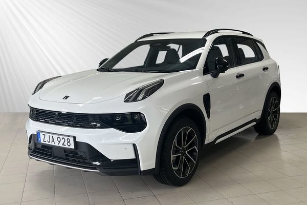 Lynk & Co 01 PHEV Core - 2025