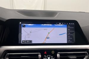 BMW 330 bild 15