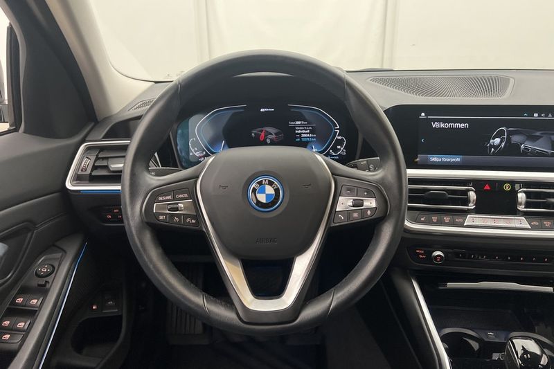 BMW 330 bild 9