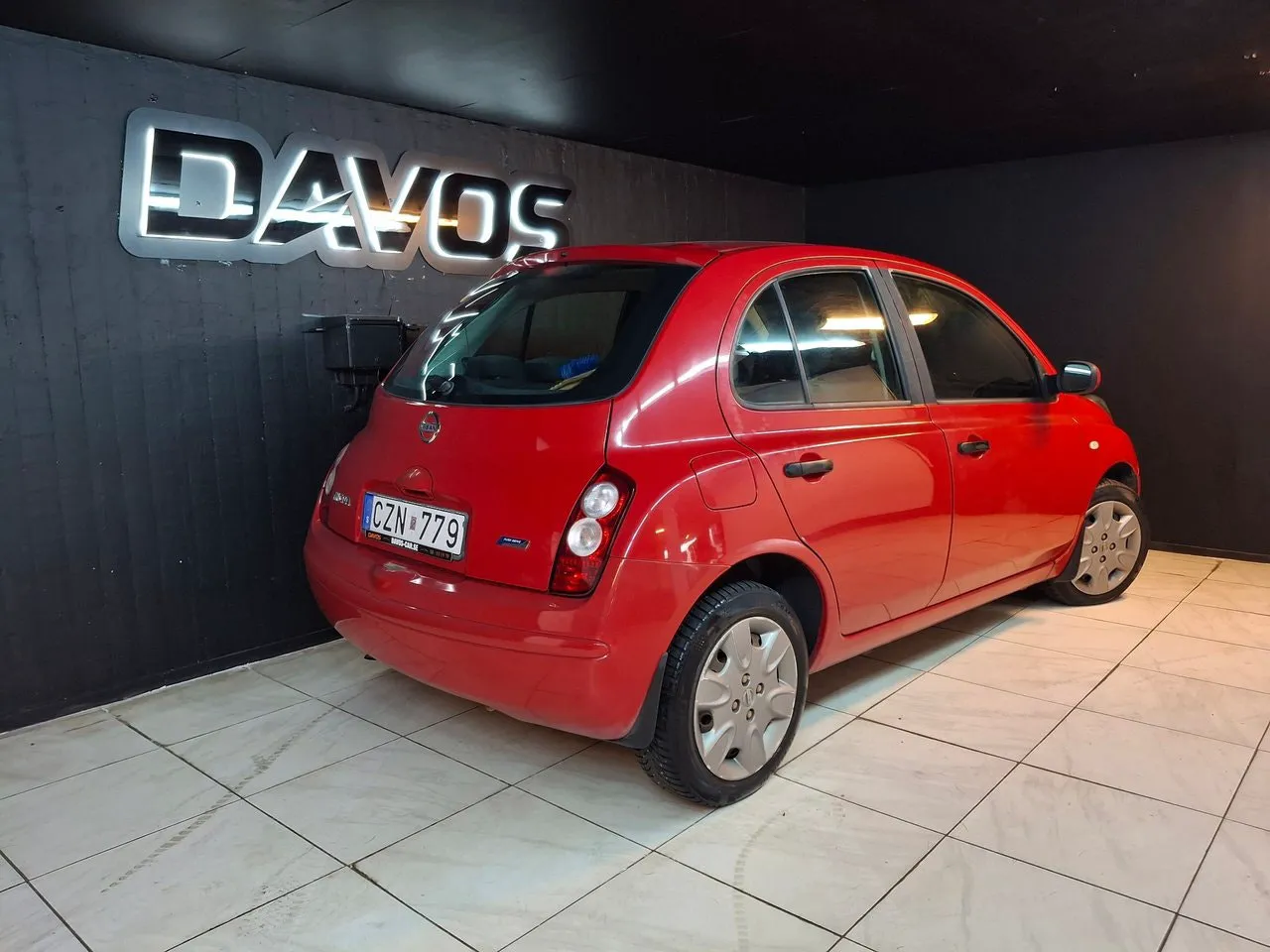 Vehicle image 3