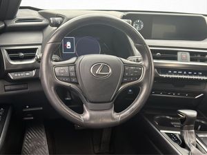 Lexus UX bild 10