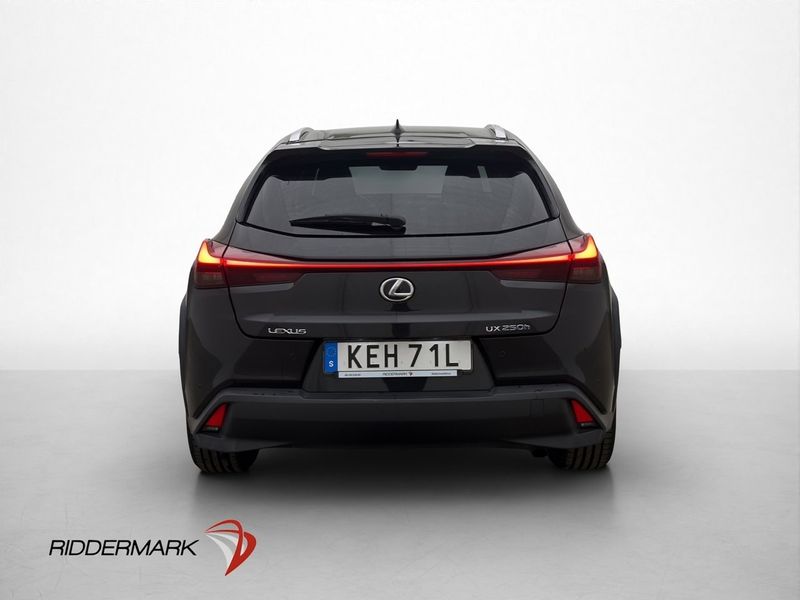 Lexus UX bild 6