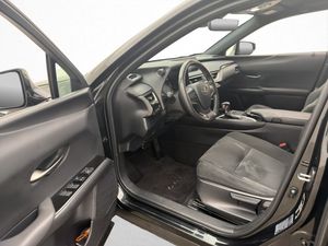 Lexus UX bild 9