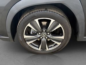 Lexus UX bild 24