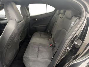 Lexus UX bild 20