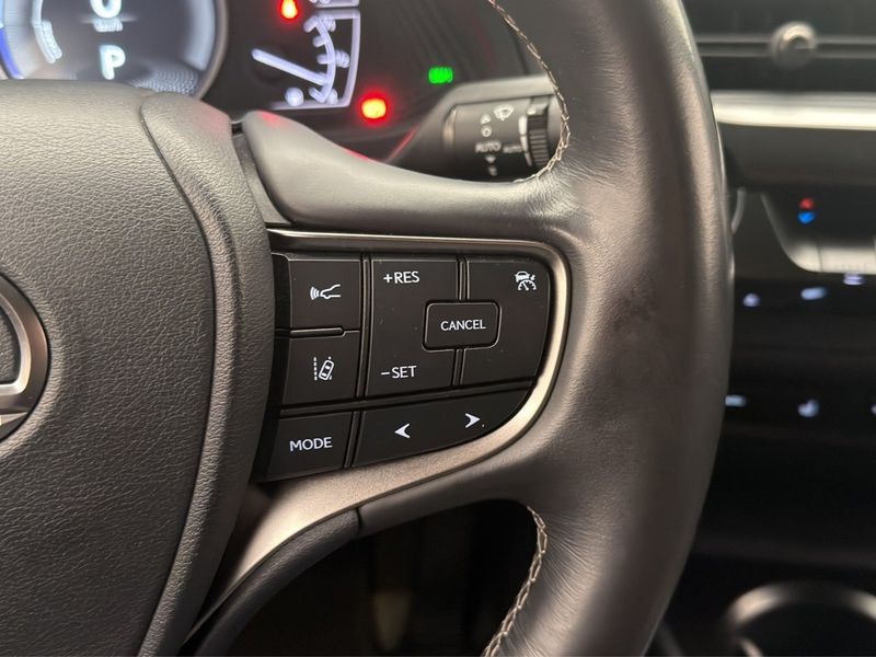 Lexus UX bild 14
