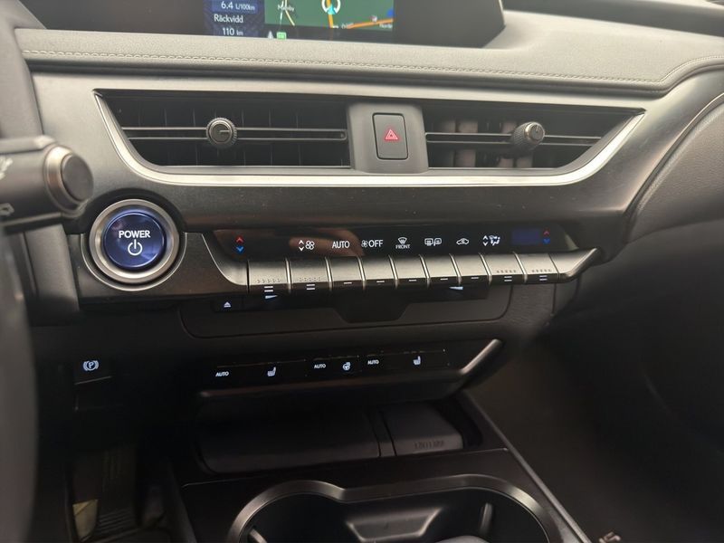 Lexus UX bild 17