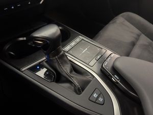 Lexus UX bild 19
