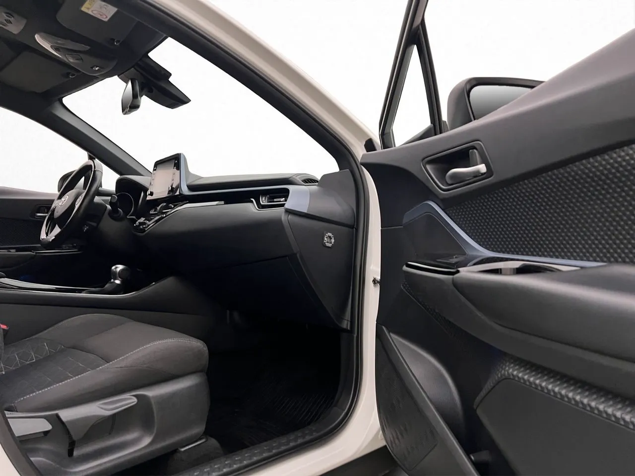 Vehicle image 14