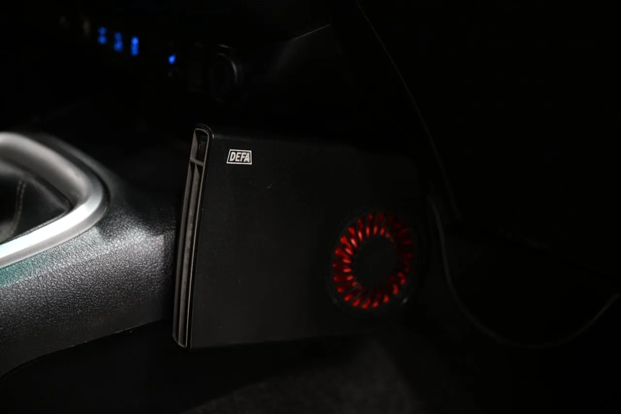 Vehicle image 24