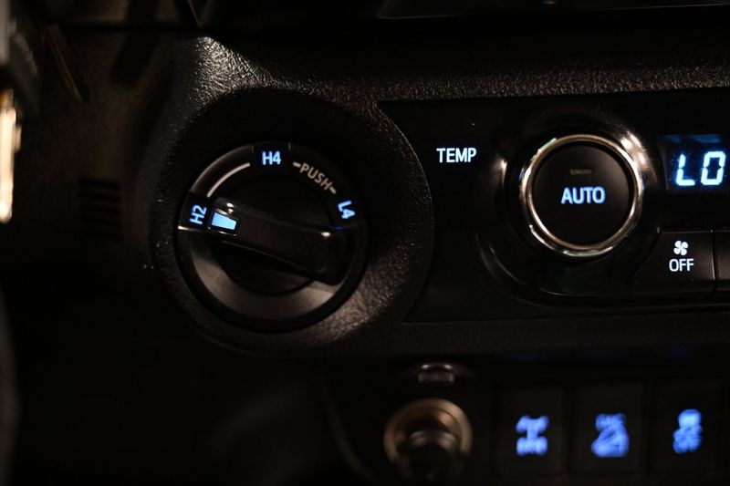 Toyota Hilux bild 28