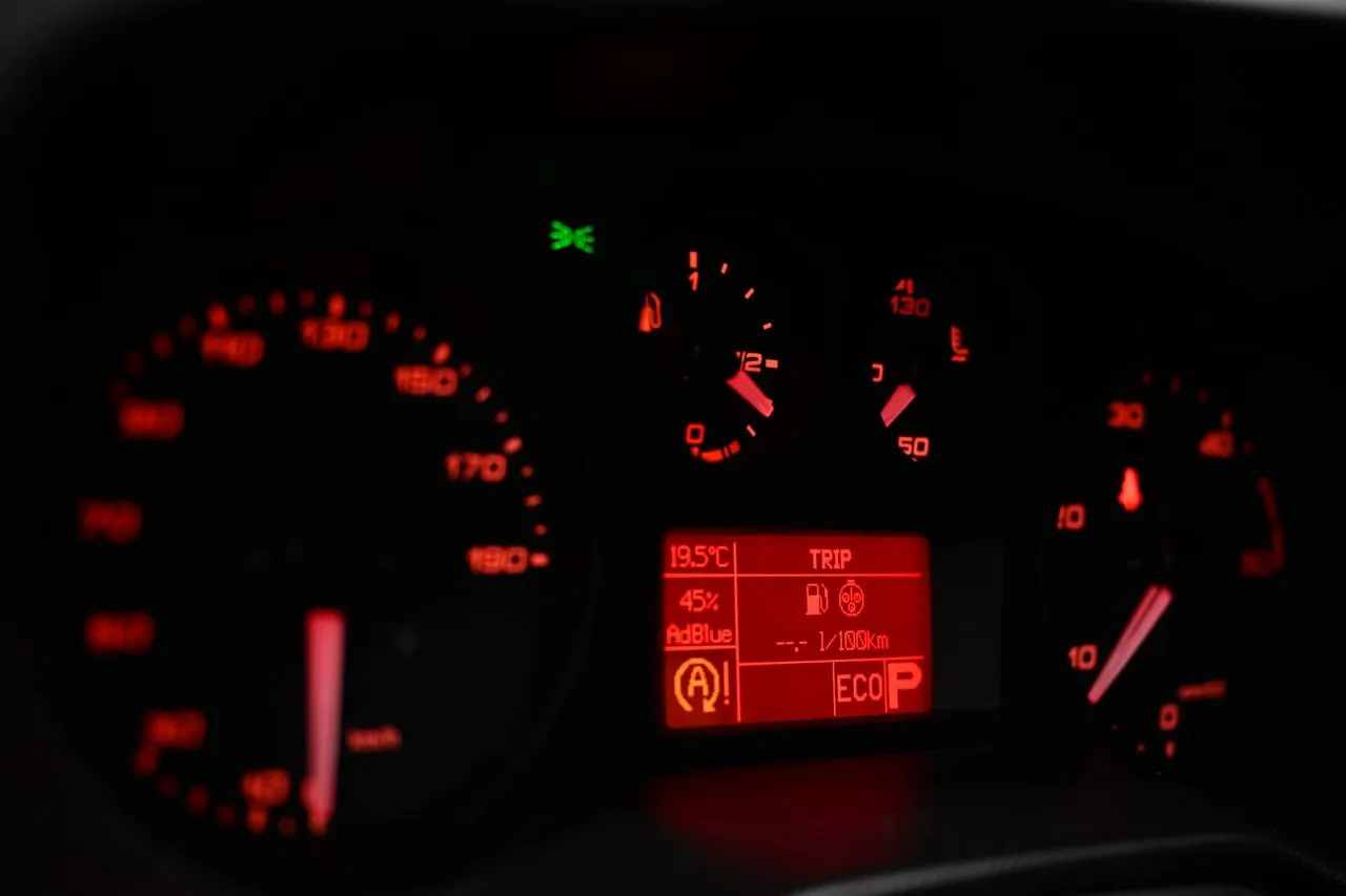 Vehicle image 24