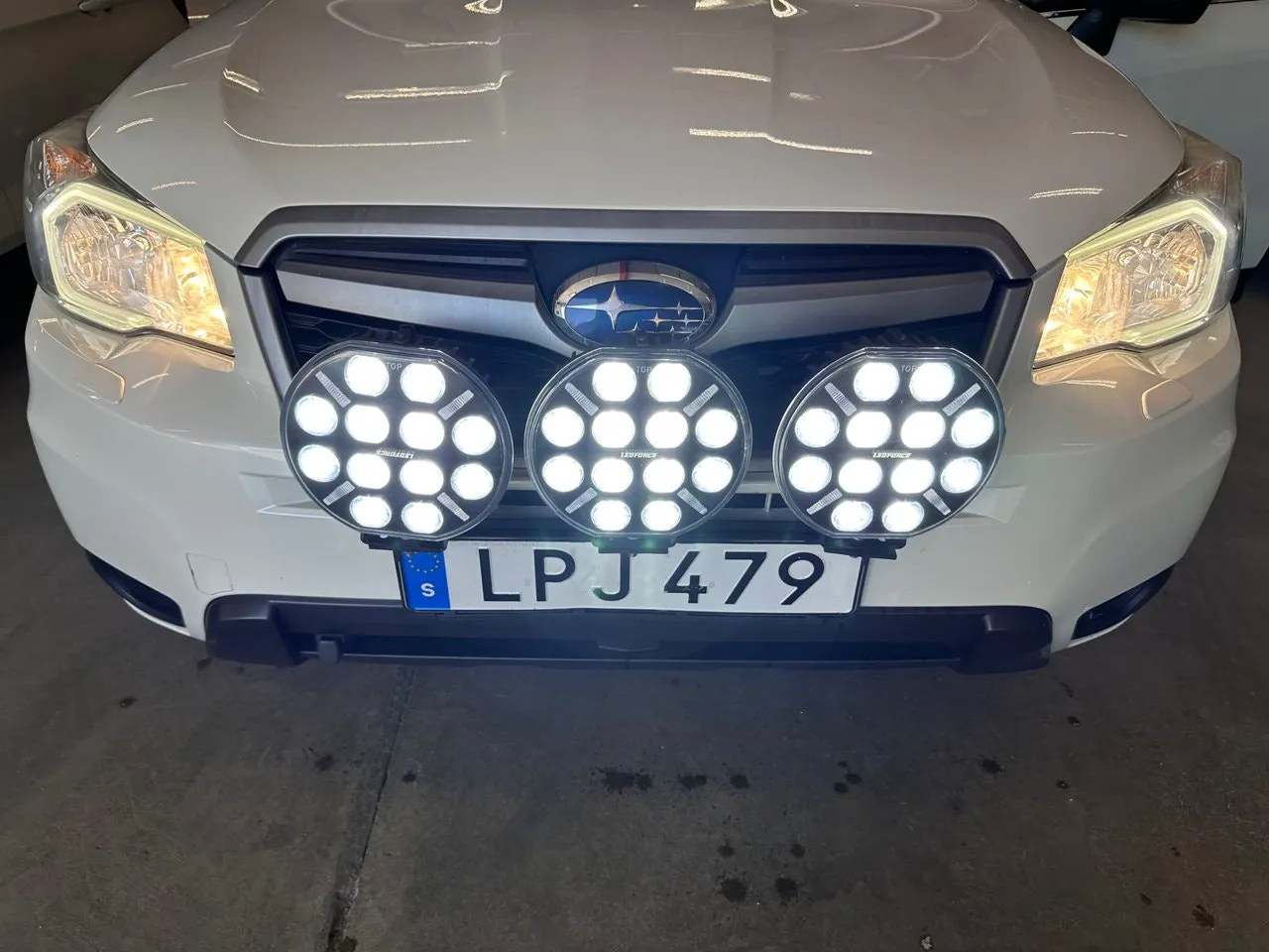Vehicle image 8