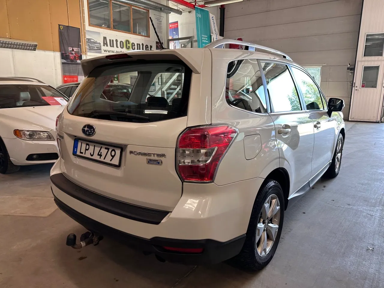 Vehicle image 3
