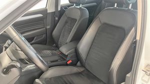 Volkswagen Passat bild 8