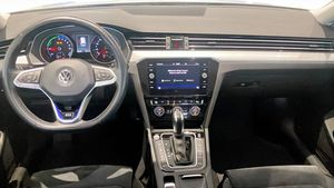 Volkswagen Passat bild 10