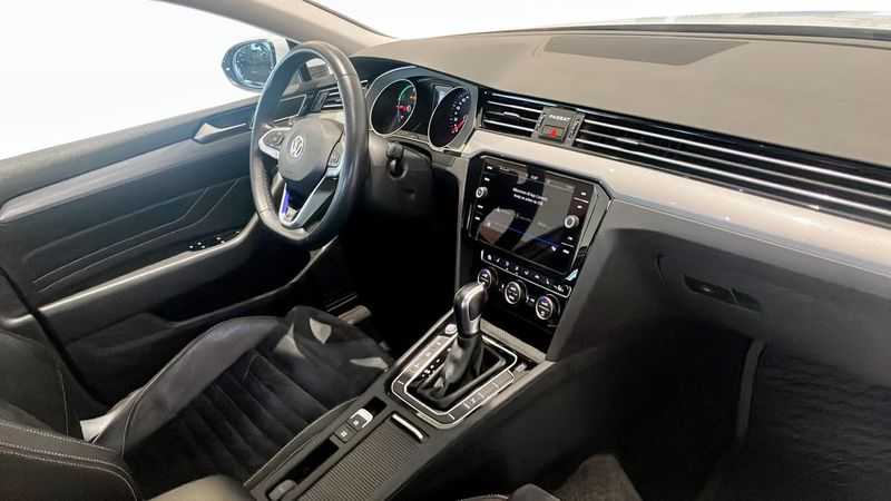 Volkswagen Passat bild 11