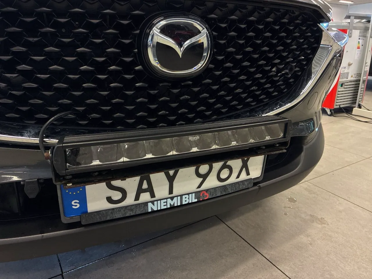 Vehicle image 18