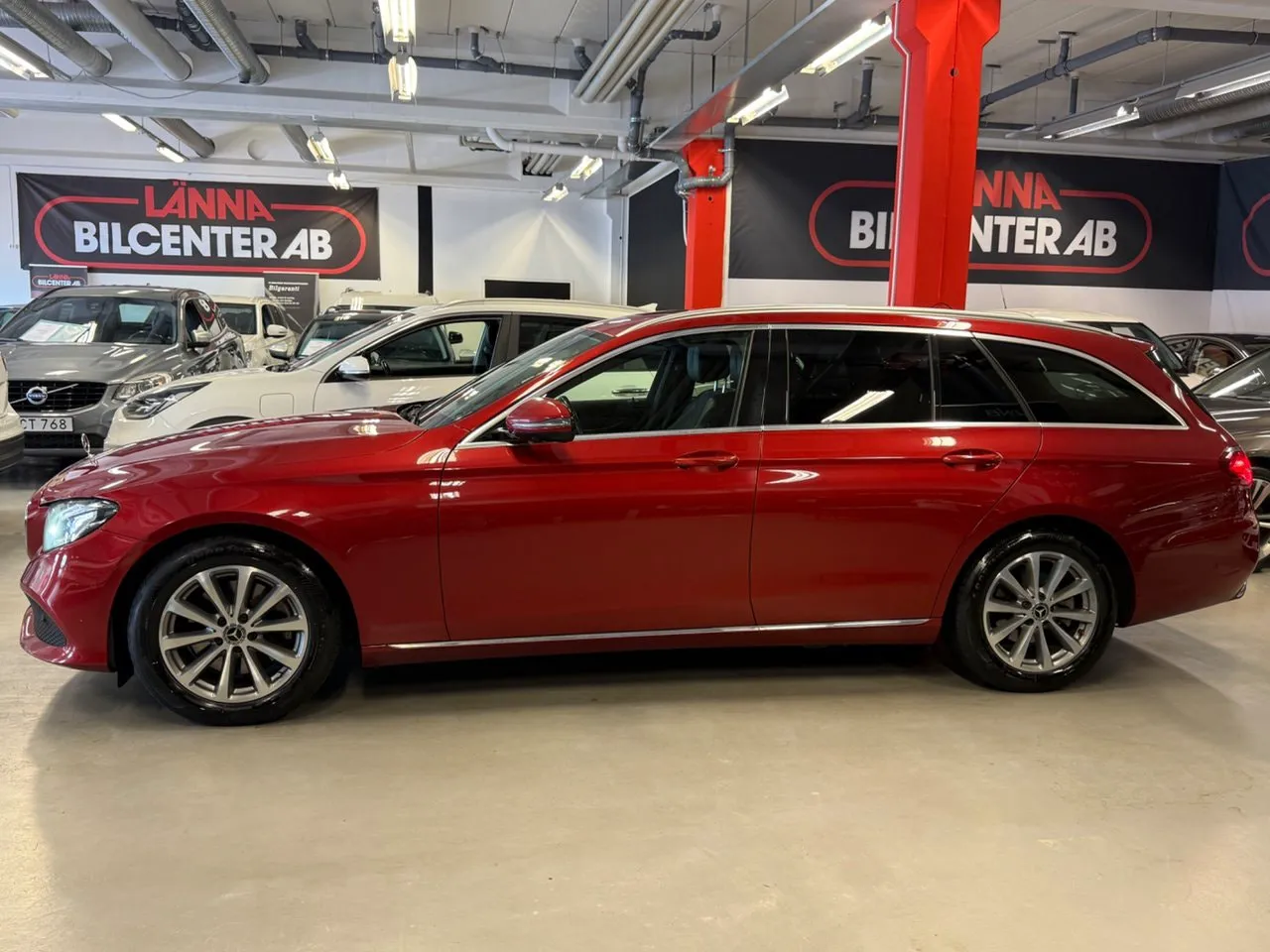 Vehicle image 8