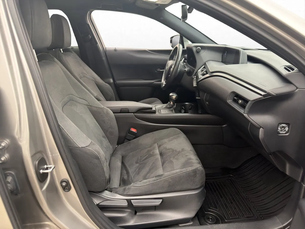 Vehicle image 20