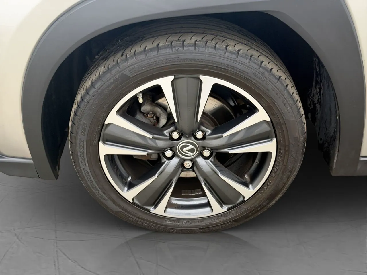 Vehicle image 23