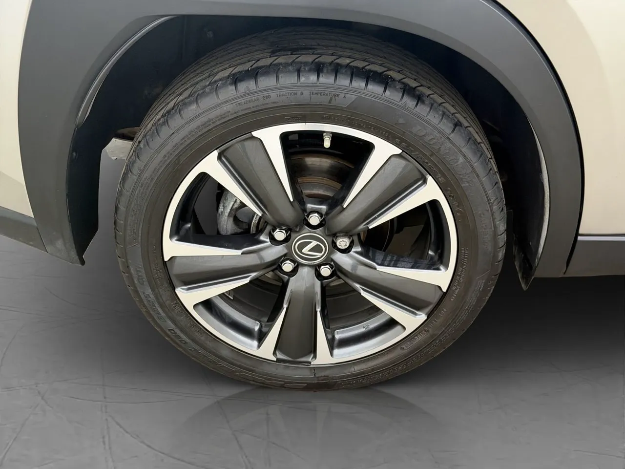 Vehicle image 25