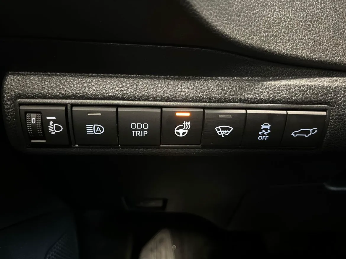 Vehicle image 21