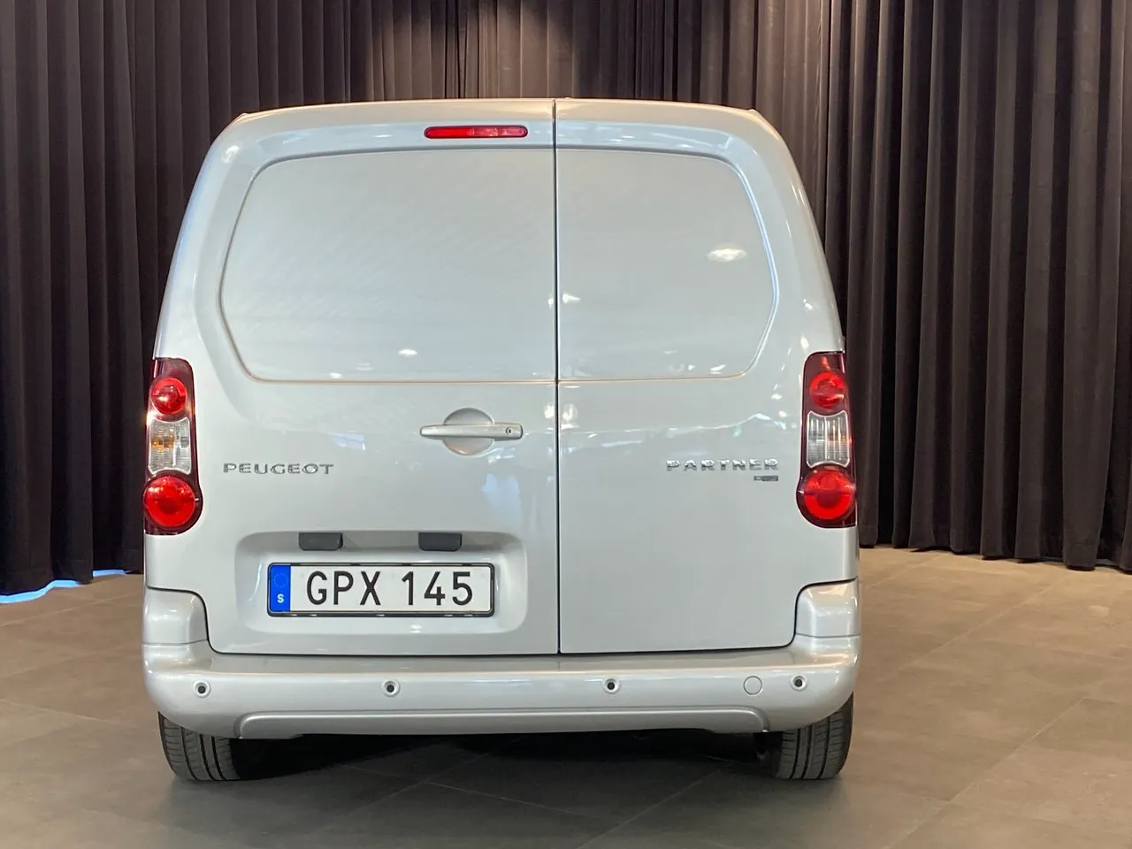 Vehicle image 1