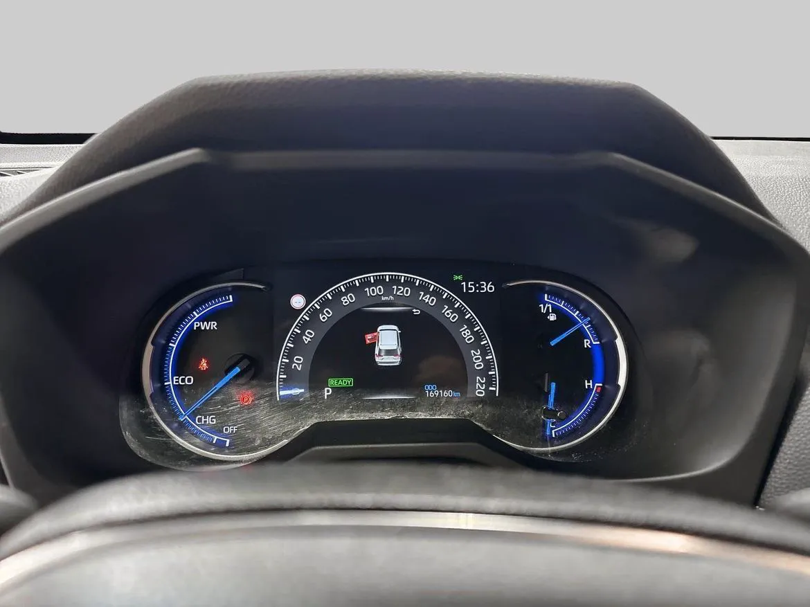 Vehicle image 14