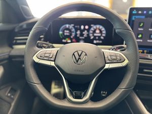 Volkswagen Passat bild 8