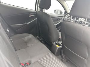 Mazda 2 bild 12
