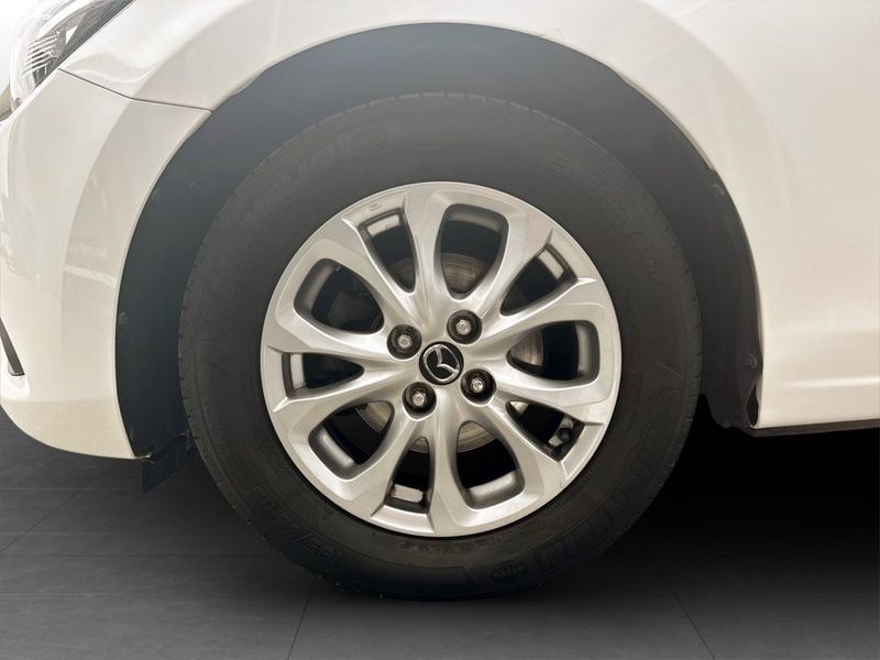 Mazda 2 bild 14