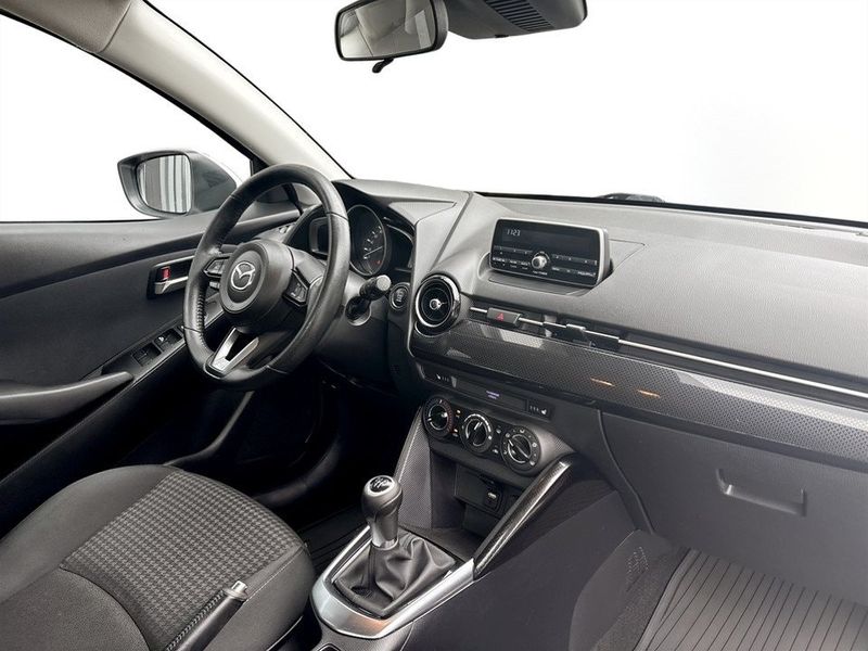 Mazda 2 bild 11