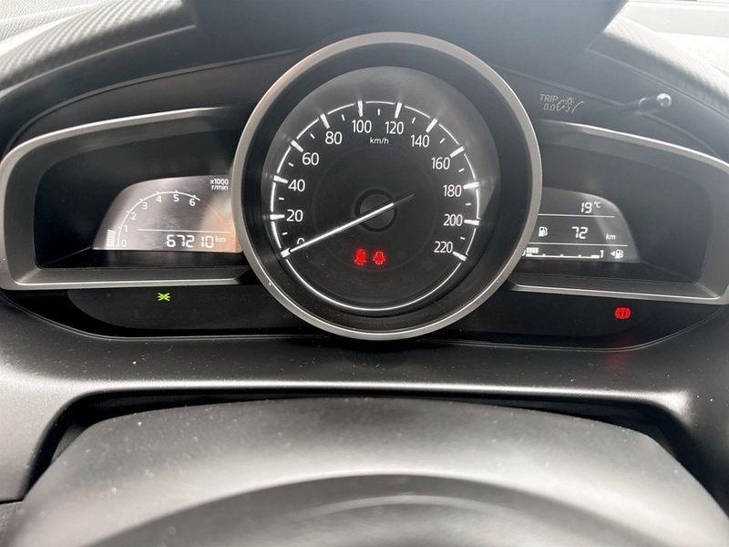 Mazda 2 bild 8