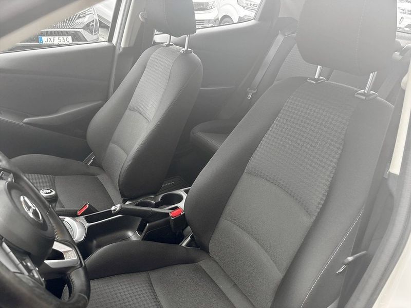 Mazda 2 bild 5