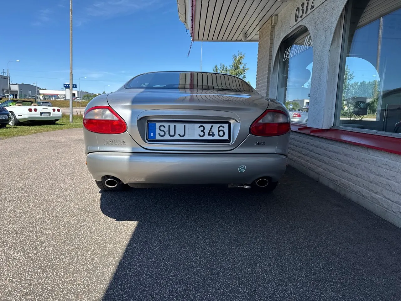 Vehicle image 8