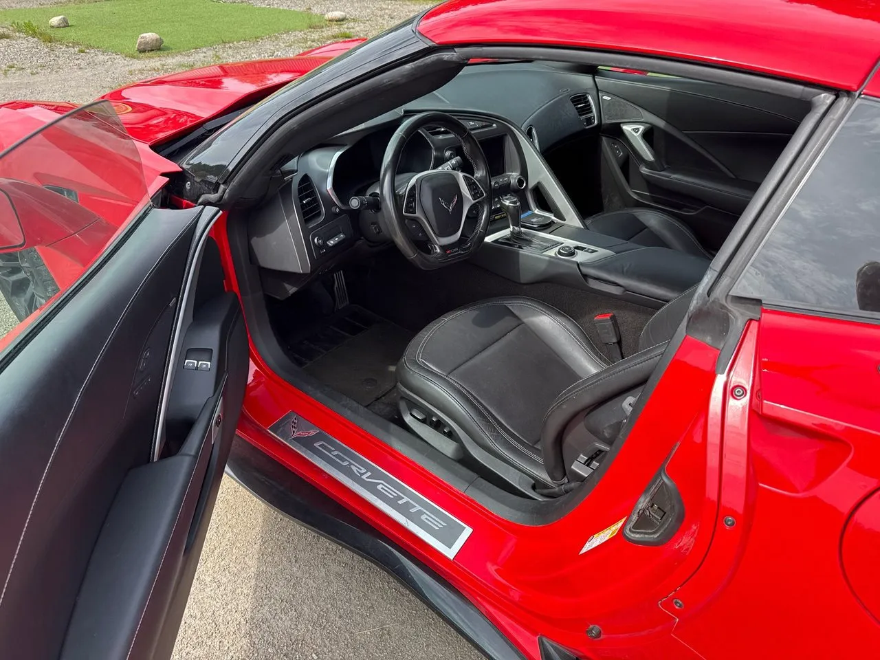 Vehicle image 16
