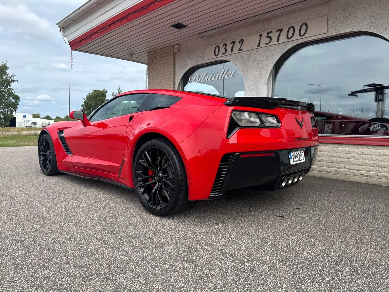 Vehicle image 2