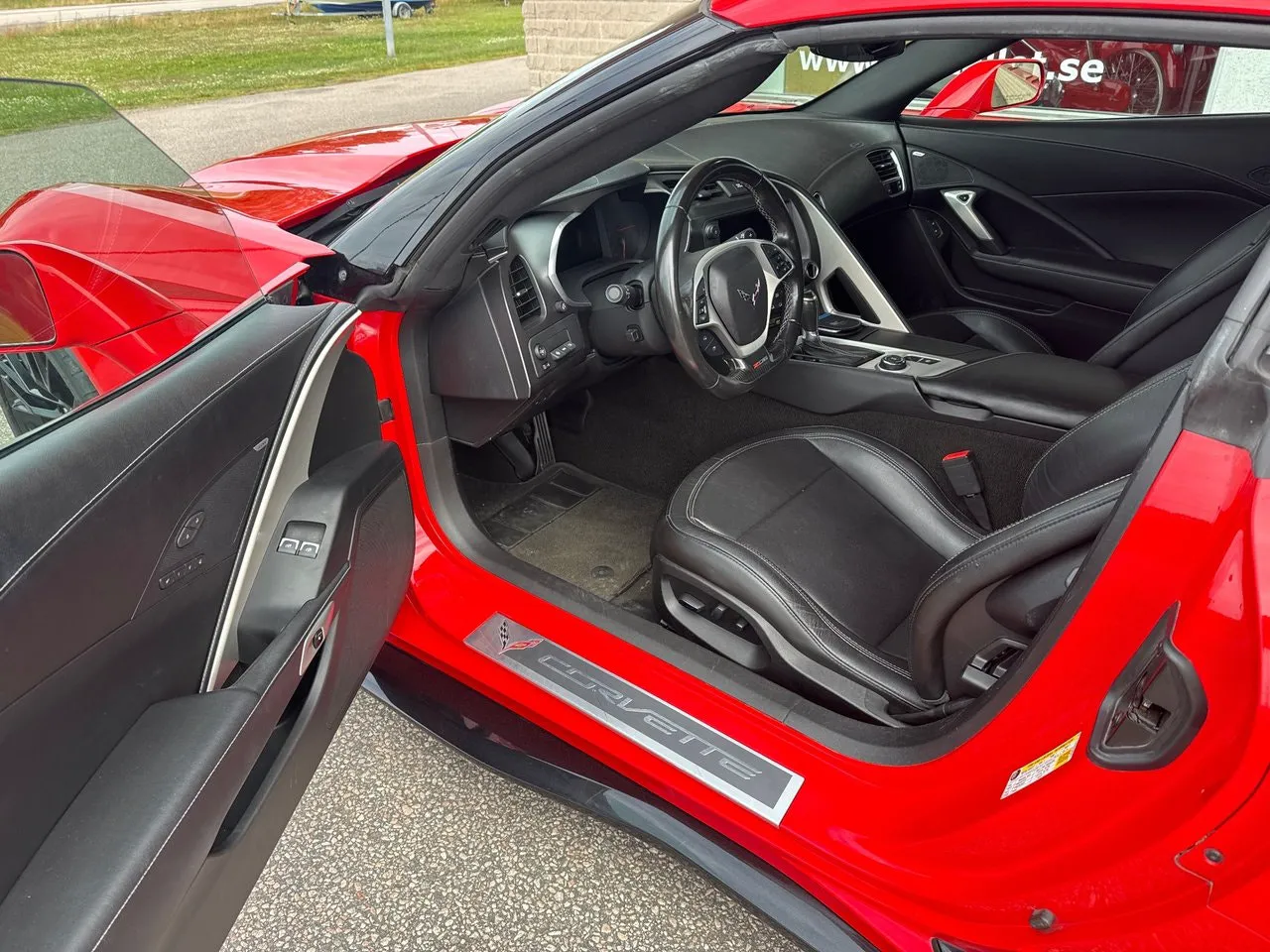 Vehicle image 3