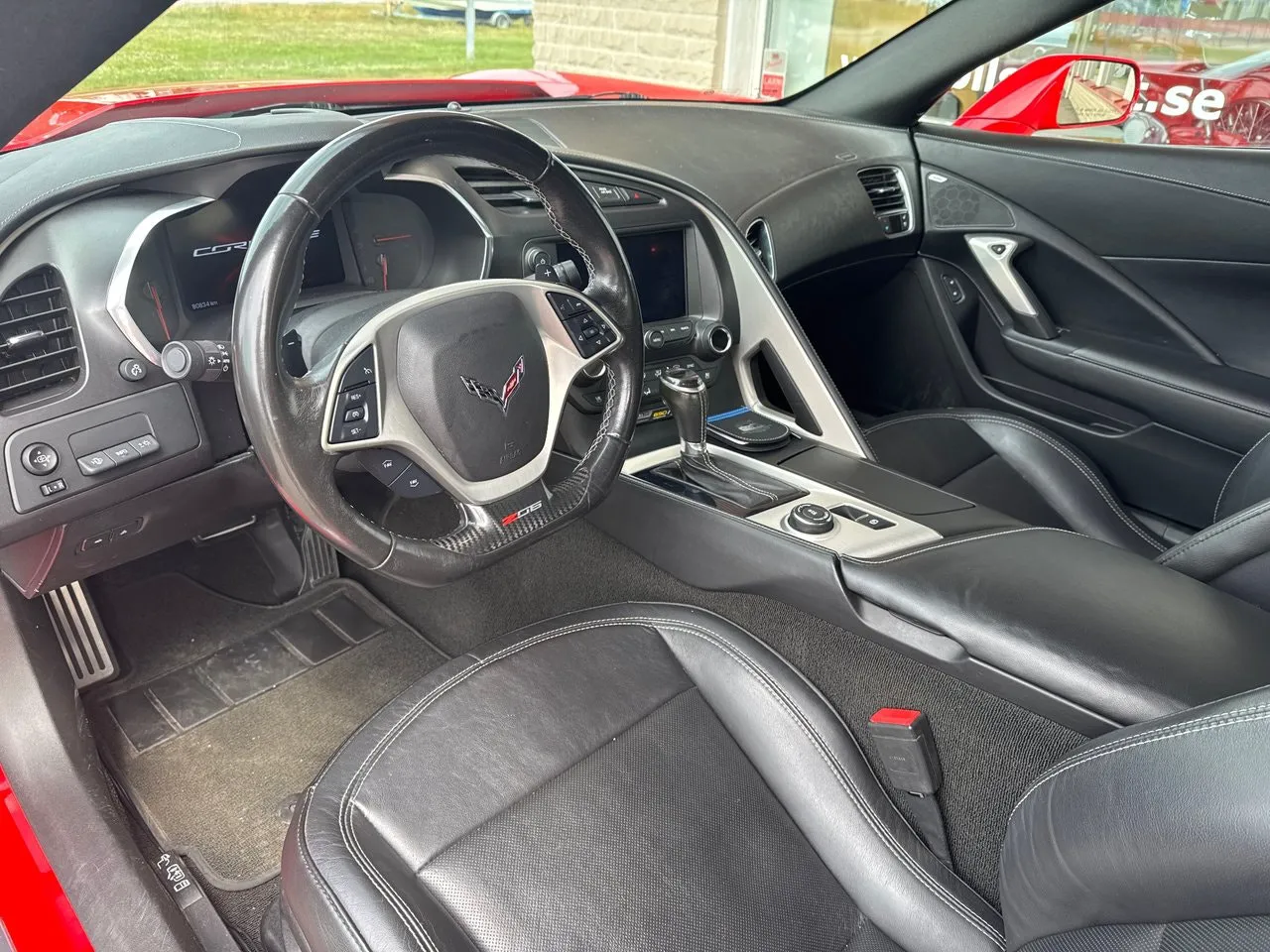 Vehicle image 4