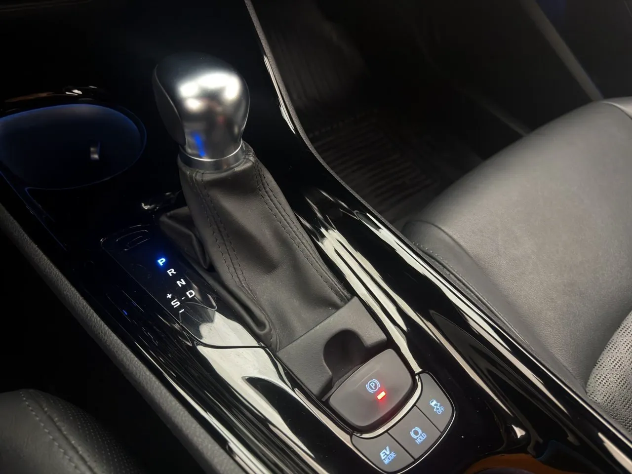Vehicle image 20