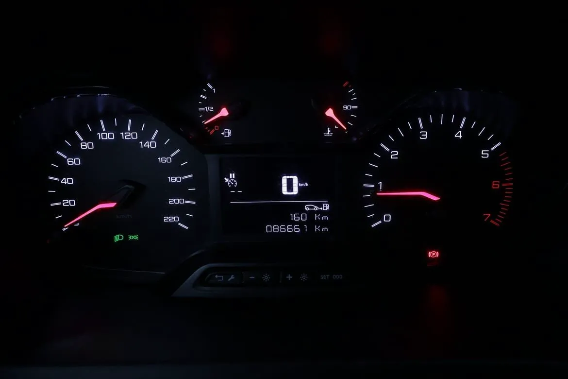 Vehicle image 19