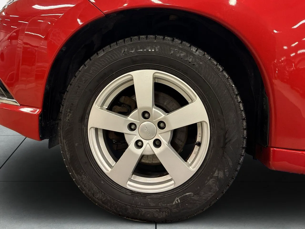 Vehicle image 13