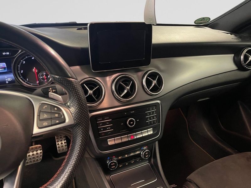 Mercedes CLA220 bild 9