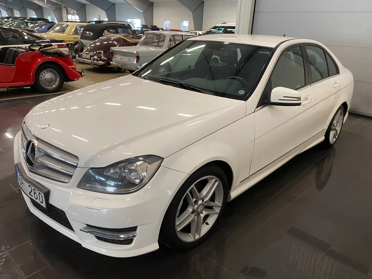 Vehicle image 6