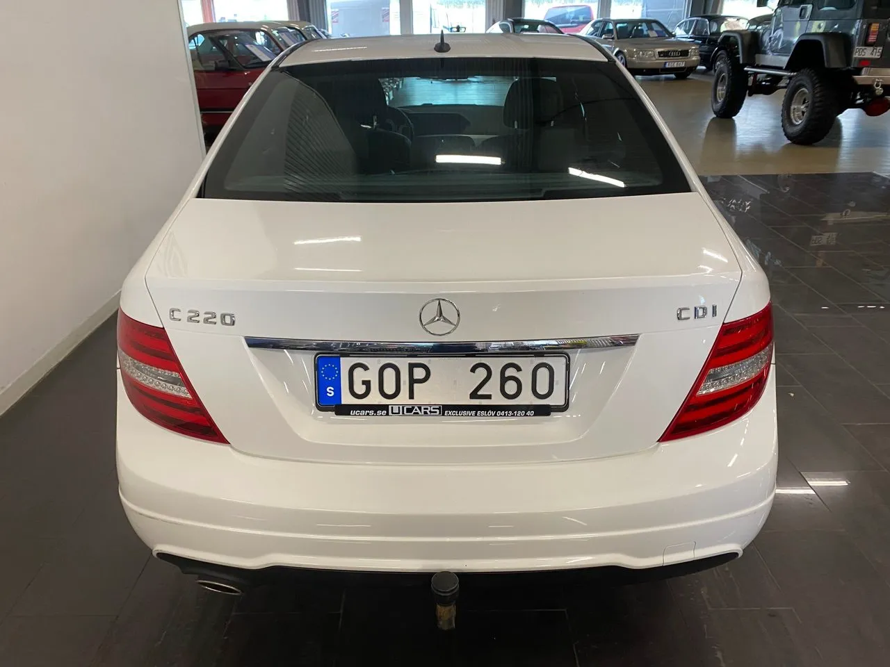 Vehicle image 9