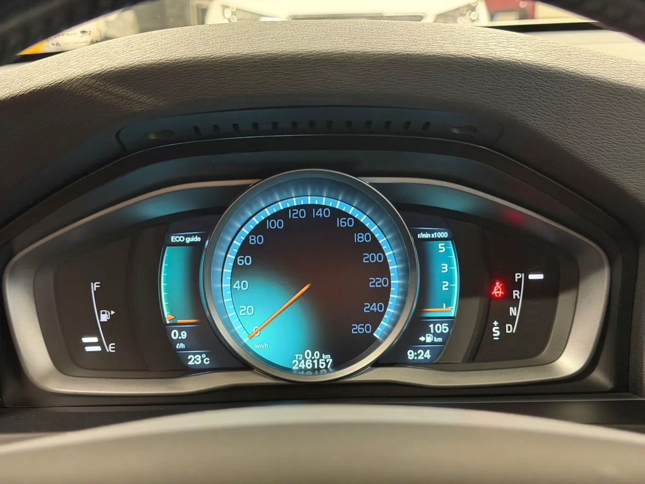 Vehicle image 14