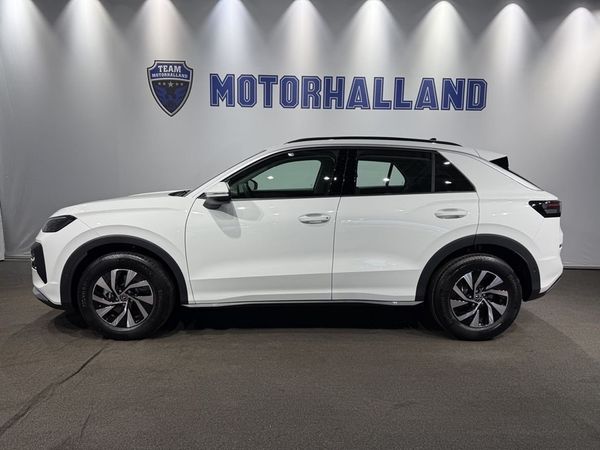Volkswagen T-Roc 1.5 Life / Drag / Kamera / CarPlay - 2026