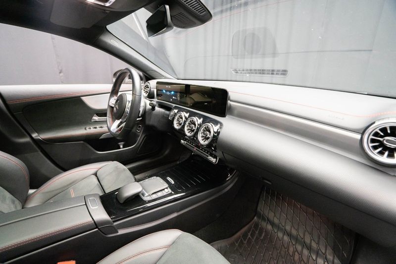 Mercedes CLA250 bild 13
