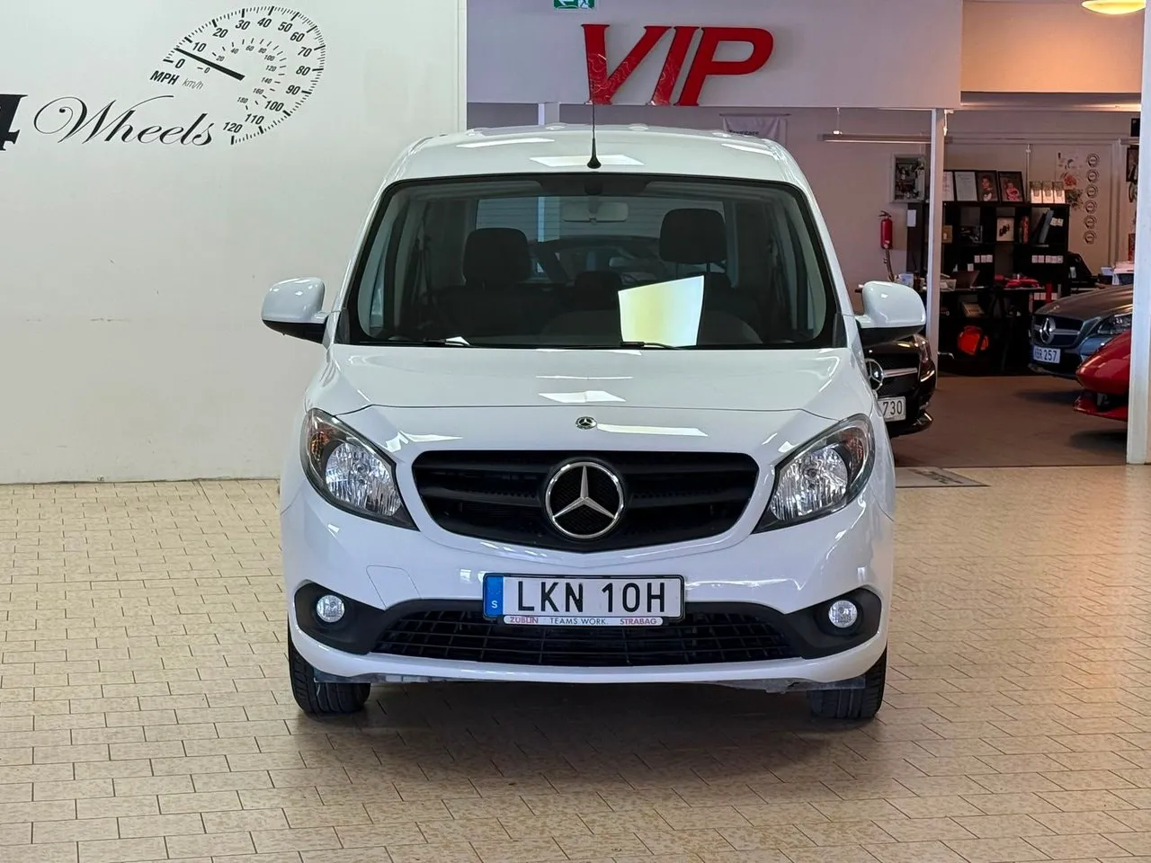 Vehicle image 9